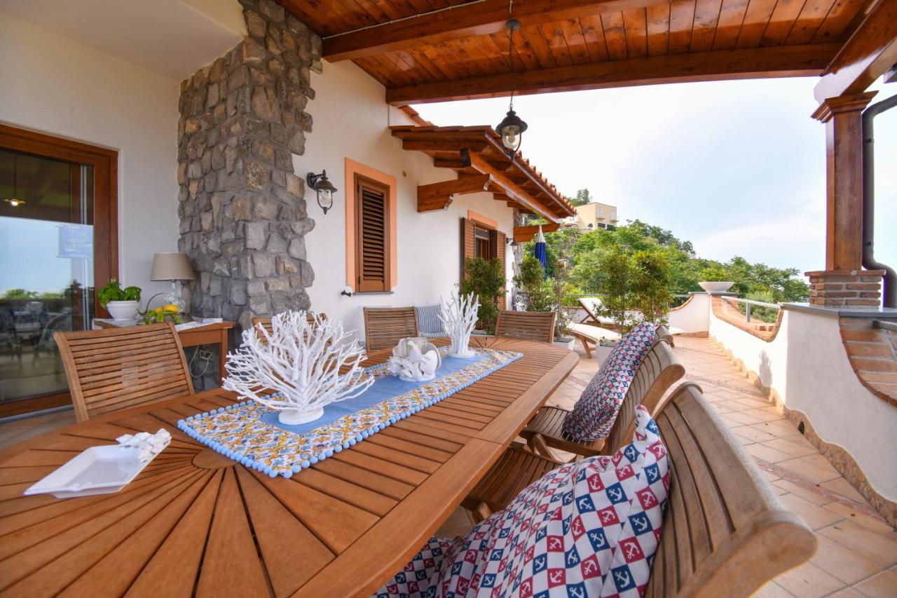 Relais Maison De Charles Іскія Екстер'єр фото